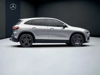 Photo 17 Mercedes GLA 200 AMG Line