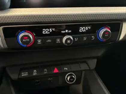 Photo 15 Audi A1 30 TFSI 1.0 116 S line S-troni