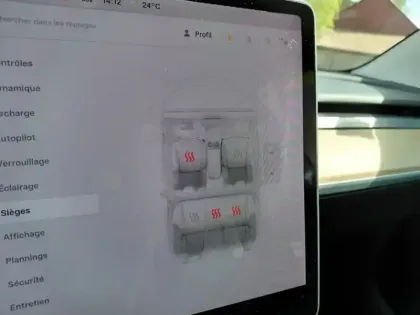 Photo 17 Tesla Model 3 Performance Dual AWD 487 ch 