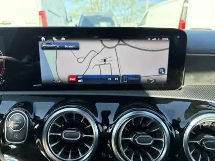 Photo 13 Mercedes Classe A 200 d AMG Line