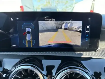 Photo 15 Mercedes Classe A 200 d AMG Line