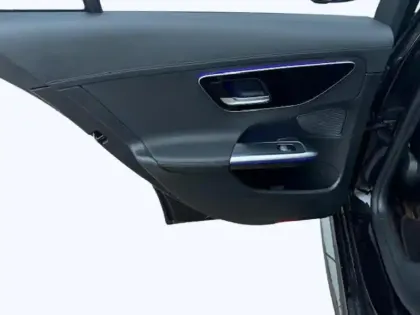 Photo 16 Mercedes Classe C 300 e Hybrid EQ Berline AMG Li