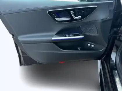 Photo 19 Mercedes Classe C 300 e Hybrid EQ Berline AMG Li