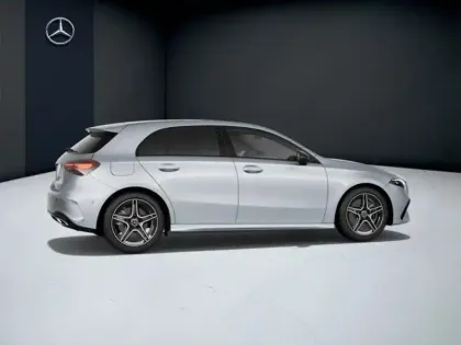 Photo 17 Mercedes Classe A 250 e Hybrid EQ AMG Line