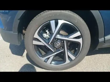 Photo 12 Toyota C-HR  1.8 Hybride 122ch Design E-CVT