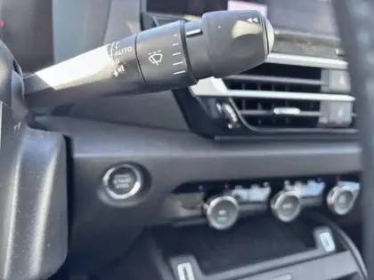 Photo 14 Citroën C4 Gén. III Ph1 NG MAX 5