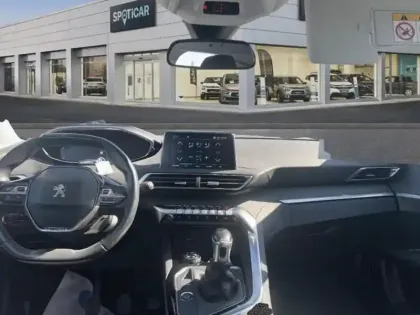 Photo 7 Peugeot 3008 Gén. II Ph1 Allure 5