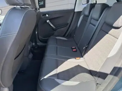 Photo 9 Peugeot 2008 Gén. I Ph2 Allure 5