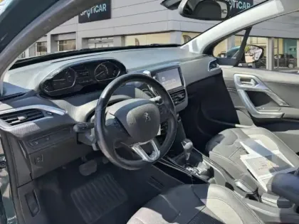 Photo 7 Peugeot 2008 Gén. I Ph2 Allure 5