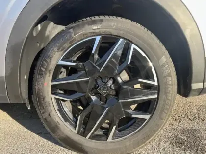 Photo 10 Peugeot 3008 Gén. III Ph1 Allure 5