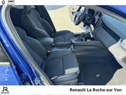 Photo 14 Renault Clio Gén. V (BJA) Ph2 esprit Alpine 5