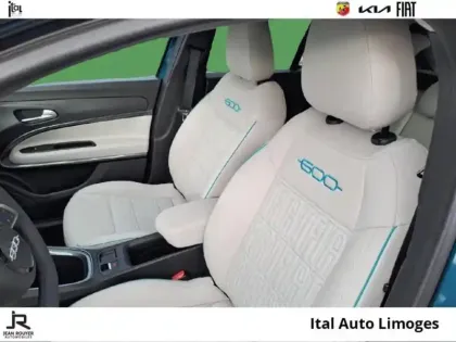 Photo 8 Fiat 600  1.2 Hybrid Turbo 110ch La Prima eDCT6