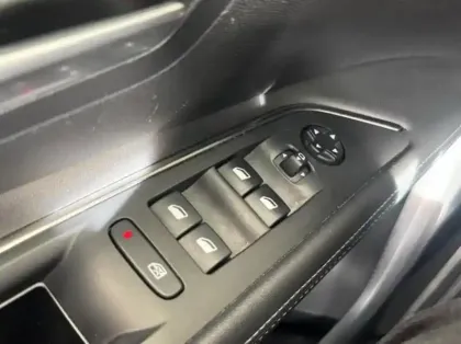 Photo 13 Peugeot 3008 Gén. II Ph1 Crossway 5