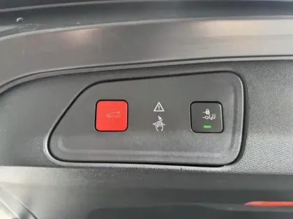 Photo 8 Peugeot 3008 Gén. II Ph1 Crossway 5