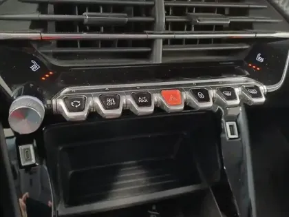 Photo 14 Peugeot 2008 Gén. II Ph1 NG Style 5