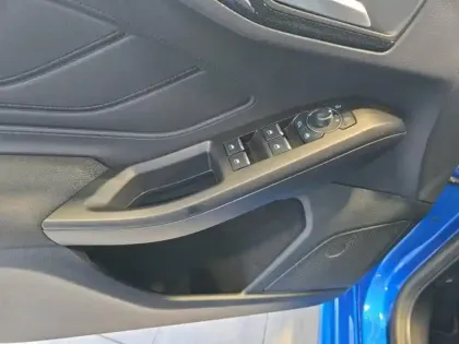 Photo 12 Ford Focus  1.0 EcoBoost mHEV 155ch ST-Line X Powershift