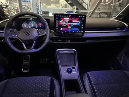 Photo 9 Volkswagen T-roc Gén. II Ph1 R-Line 5