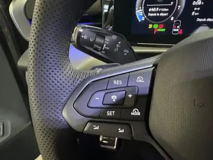 Photo 11 Volkswagen T-roc Gén. II Ph1 R-Line 5