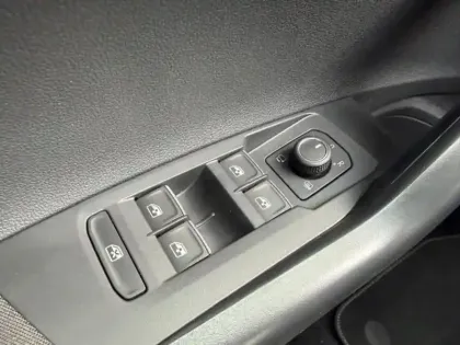 Photo 8 Volkswagen Taigo Gén. I Ph1 Evo R-Line Edition 5