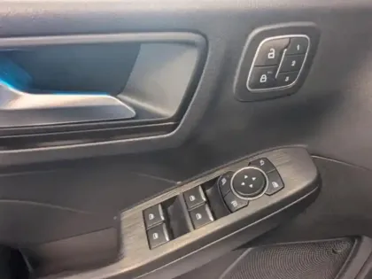 Photo 13 Ford Kuga  2.5 Duratec 190ch FHEV E85 Vignale BVA