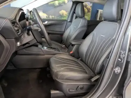 Photo 14 Ford Kuga  2.5 Duratec 190ch FHEV E85 Vignale BVA