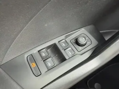 Photo 13 Volkswagen T-cross  1.0 TSI 110ch Life Tech