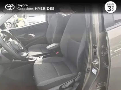 Photo 10 Toyota Yaris  116h Design 5p