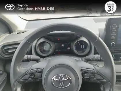 Photo 12 Toyota Yaris  116h Design 5p