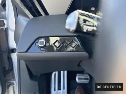 Photo 11 DS DS 8 N°8 Electrique 245ch 97,2kWh Long Range Etoile