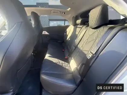 Photo 9 DS DS 8 N°8 Electrique 245ch 97,2kWh Long Range Etoile