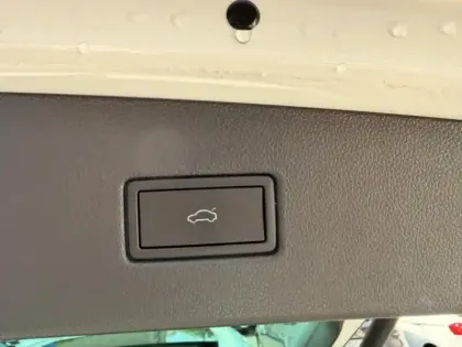 Photo 10 Volkswagen Tiguan  1.4 eHybrid 245ch Elegance DSG6