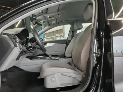 Photo 14 Audi A4  Avant 35 TDI 163ch Business line S tronic 7 9cv