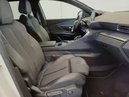 Photo 11 Peugeot 3008 Gén. II Ph1 GT Line 5