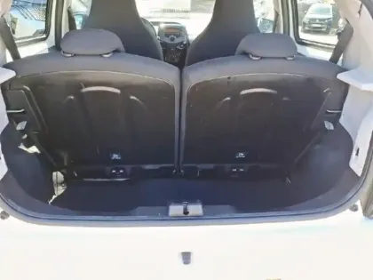 Photo 5 Citroën C1  VTi 72 S&S Feel 5p E6.d