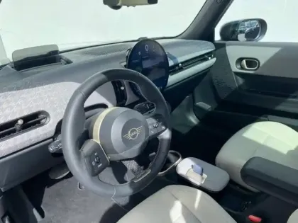 Photo 5 Mini Cooper  3 Portes C 156ch Favoured DKG7