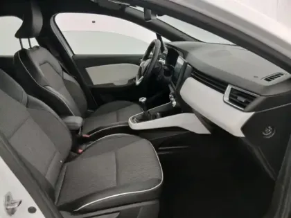 Photo 13 Renault Clio Gén. V (BJA) Ph1 Intens 5