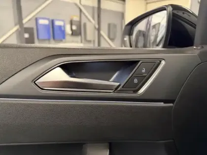 Photo 14 Volkswagen Polo Gén. VI Ph2 Evo R-Line Edition 5