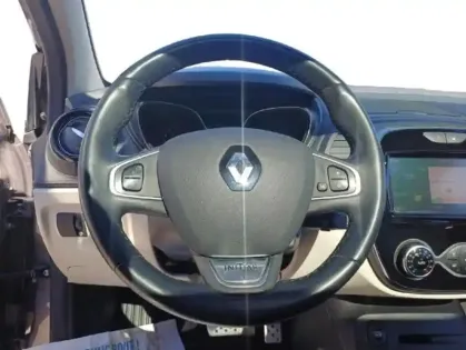 Photo 25 Renault Captur  1.3 TCe 150ch FAP Initiale Paris EDC