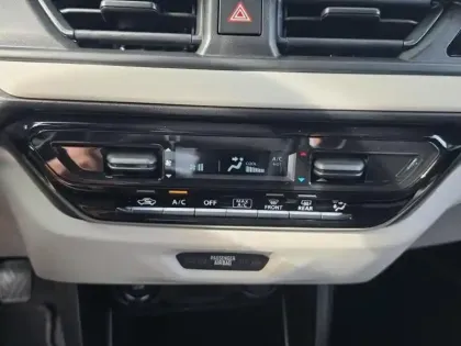 Photo 14 Suzuki Swift Gén. V Ph1 Avantage 5