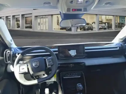 Photo 8 Citroën C3 Gén. IV Ph1 MAX 5