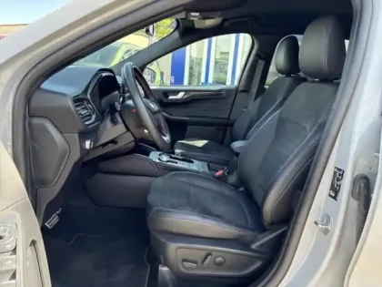 Photo 10 Ford Kuga  2.5 Duratec 190ch FHEV E85 Graphite Tech Edition BVA