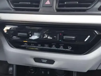 Photo 14 Suzuki Swift Gén. V Ph1 Privilège 5