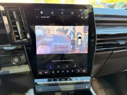 Photo 13 Renault Espace  1.2 E-Tech full hybrid 200ch Iconic