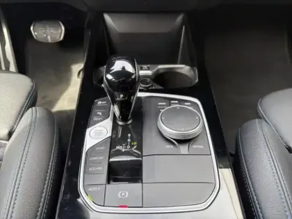 Photo 10 BMW Serie 1 Gén. III (F40) Ph2 M Sport 5