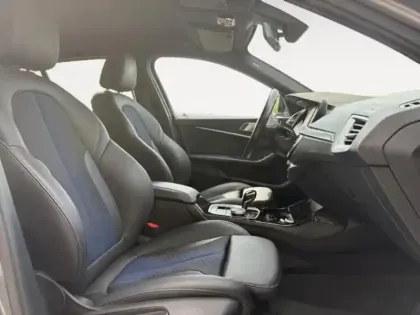 Photo 14 BMW Serie 1 Gén. III (F40) Ph2 M Sport 5