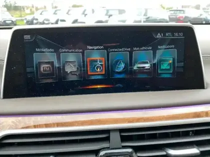 Photo 14 BMW Serie 7 Série 7 740iA 326ch Exclusive