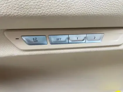 Photo 8 BMW Serie 7 Série 7 740iA 326ch Exclusive