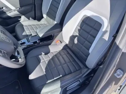 Photo 8 Citroën C4 Gén. III Ph2 MAX 5