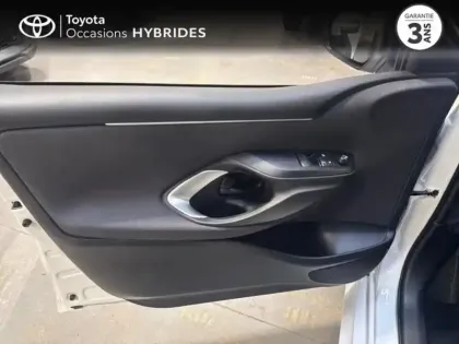 Photo 10 Toyota Yaris  116h Dynamic 5p MY22