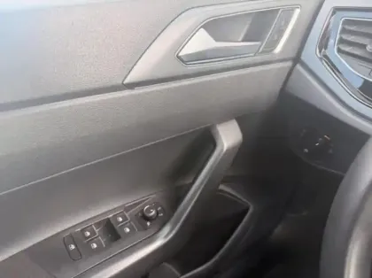 Photo 12 Volkswagen Polo Gén. VI Ph2 R-Line 5